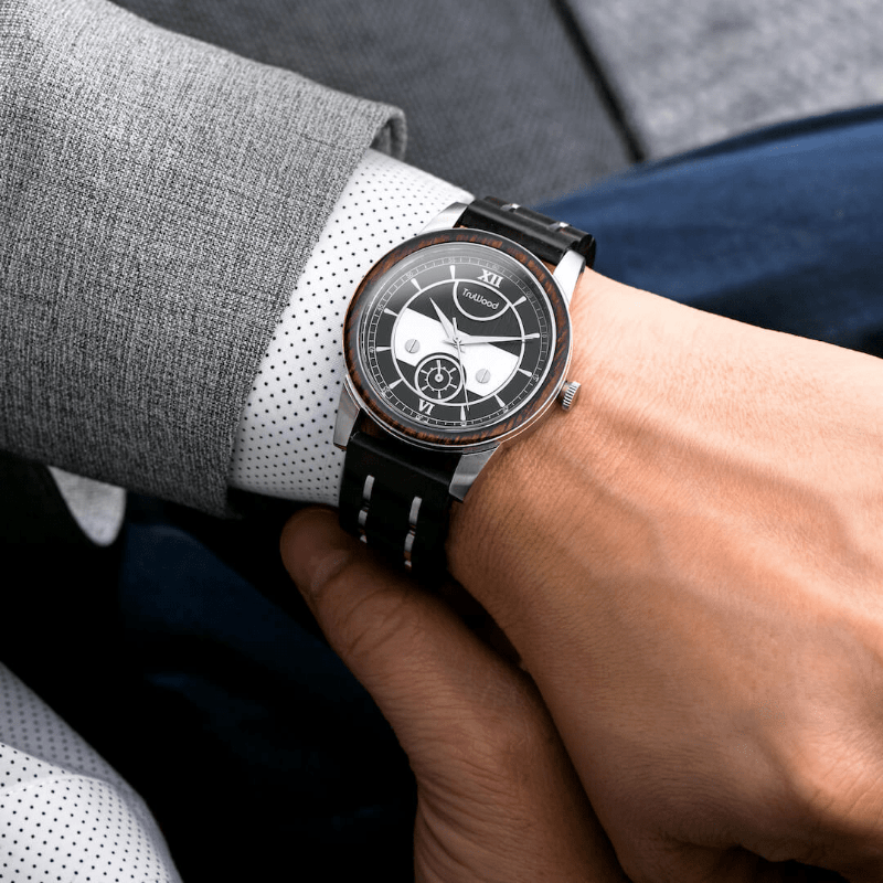 Cartier Luxury Men's Watch - LuxNovaHub 