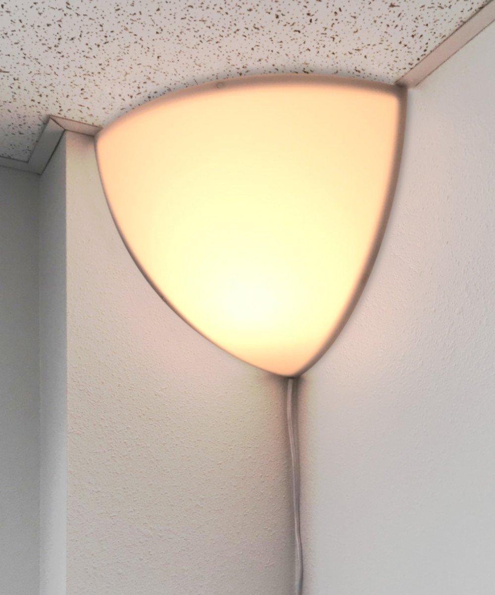 16"W Beacon Triangle Corner Light