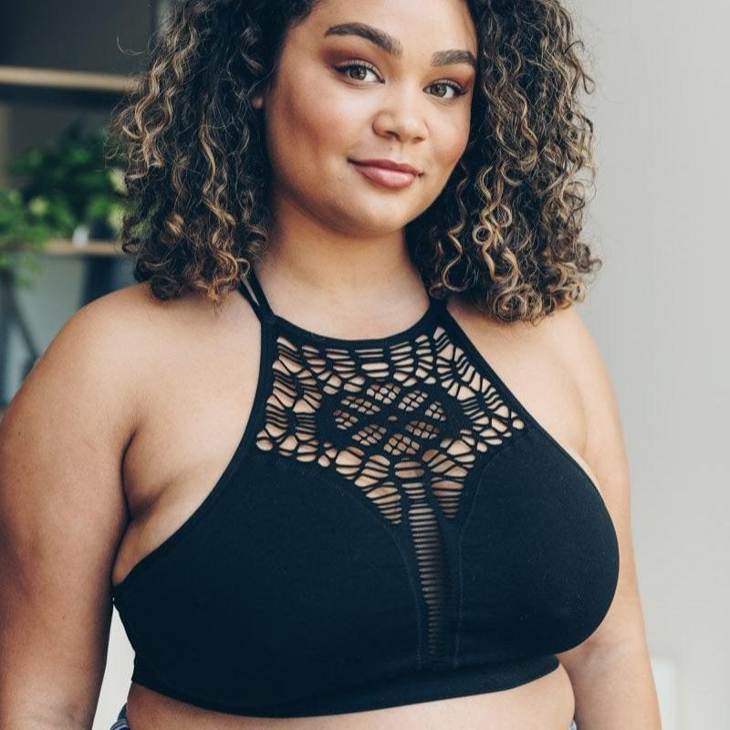 Plus Cutout Seamless Bralette - LuxNovaHub 