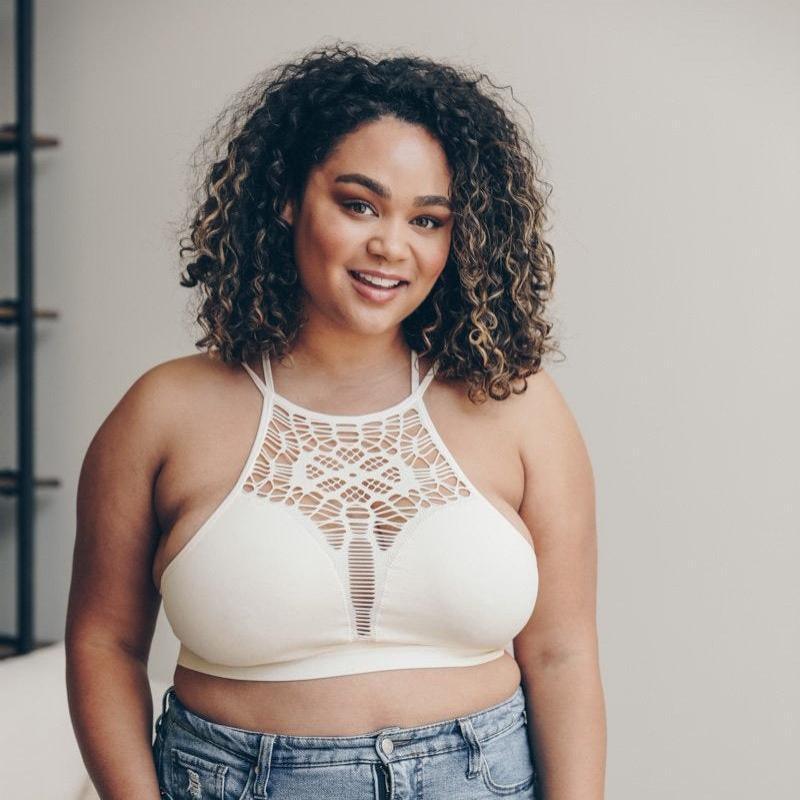 Plus Cutout Seamless Bralette - LuxNovaHub 