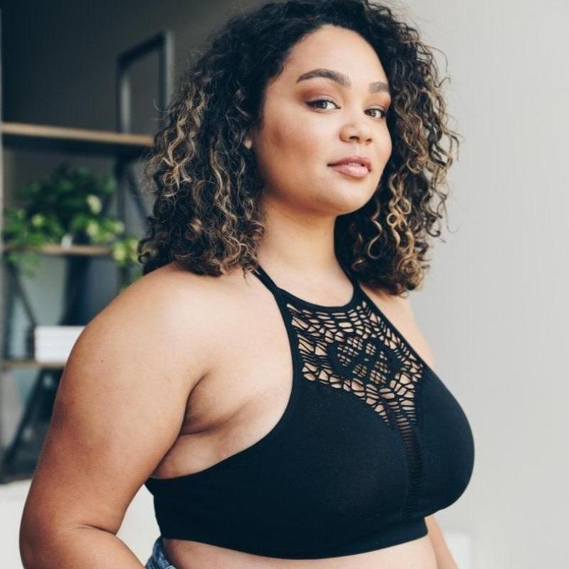 Plus Cutout Seamless Bralette - LuxNovaHub 